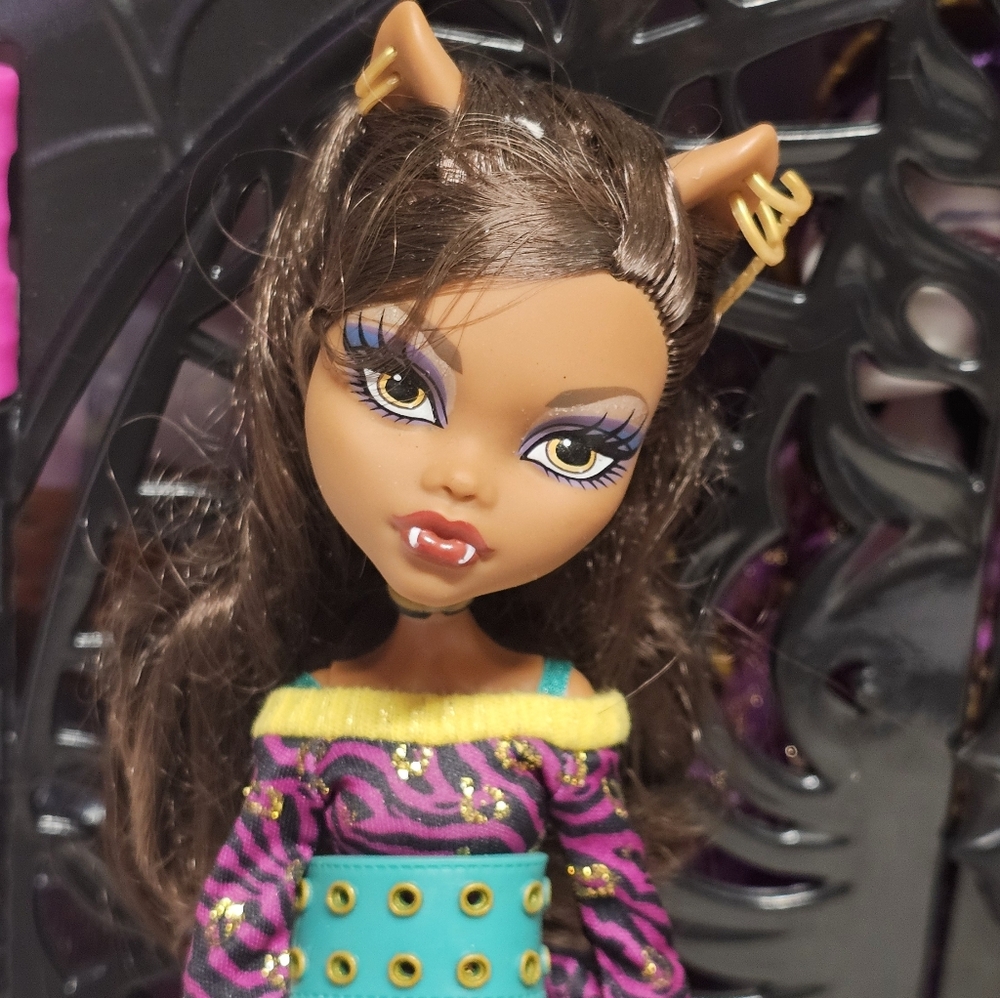 Monster High G1 Schools Out Clawdeen  Wolf Doll Dated 2008 Released 2011 Wave 2 - Picture 2 of 7